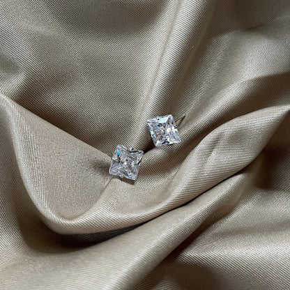 [Clover Jewelry]Stylish Shiny Square Center Stone Stud Earrings