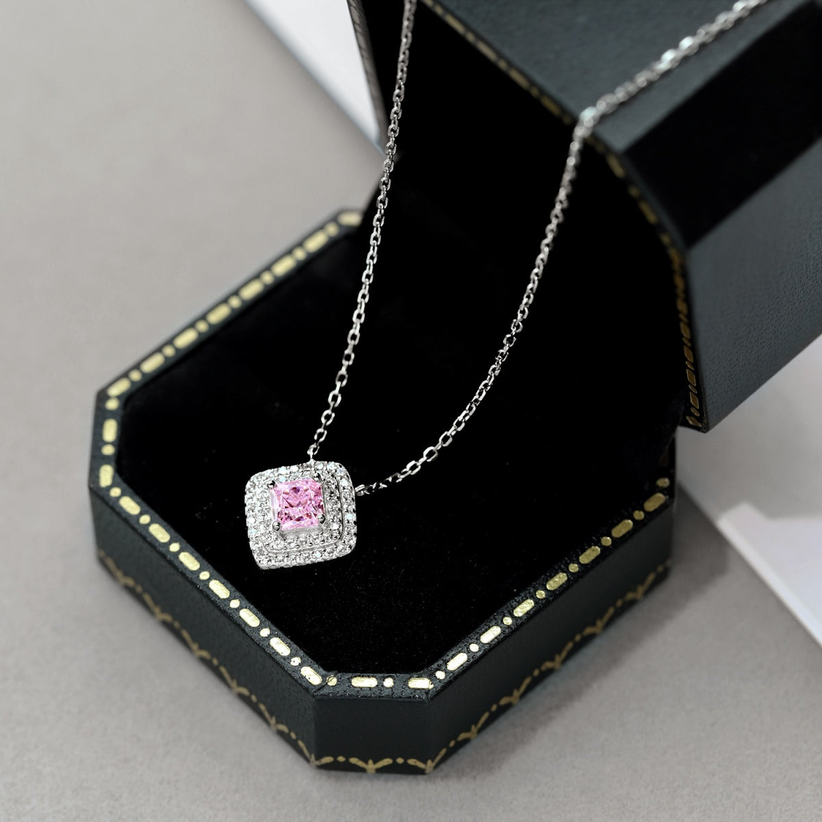 [Clover Jewelry]Sparkling Asscher Cut Necklace