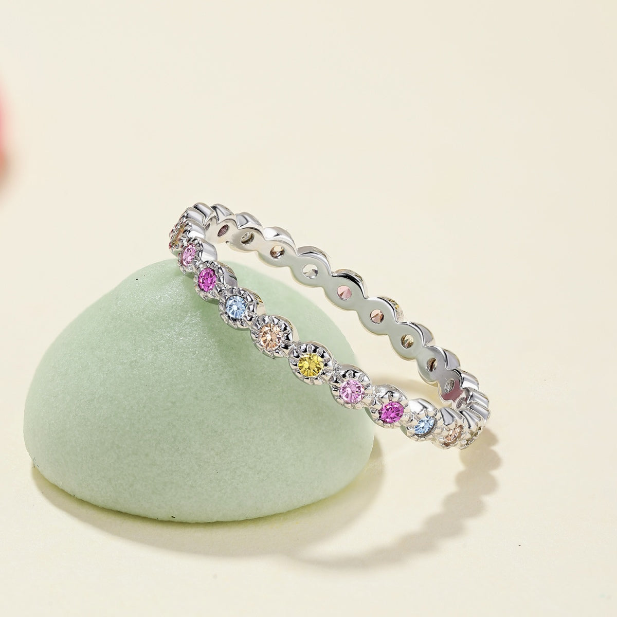 [Clover Jewelry]Radiant Sparkling Round Cut Daily Ring