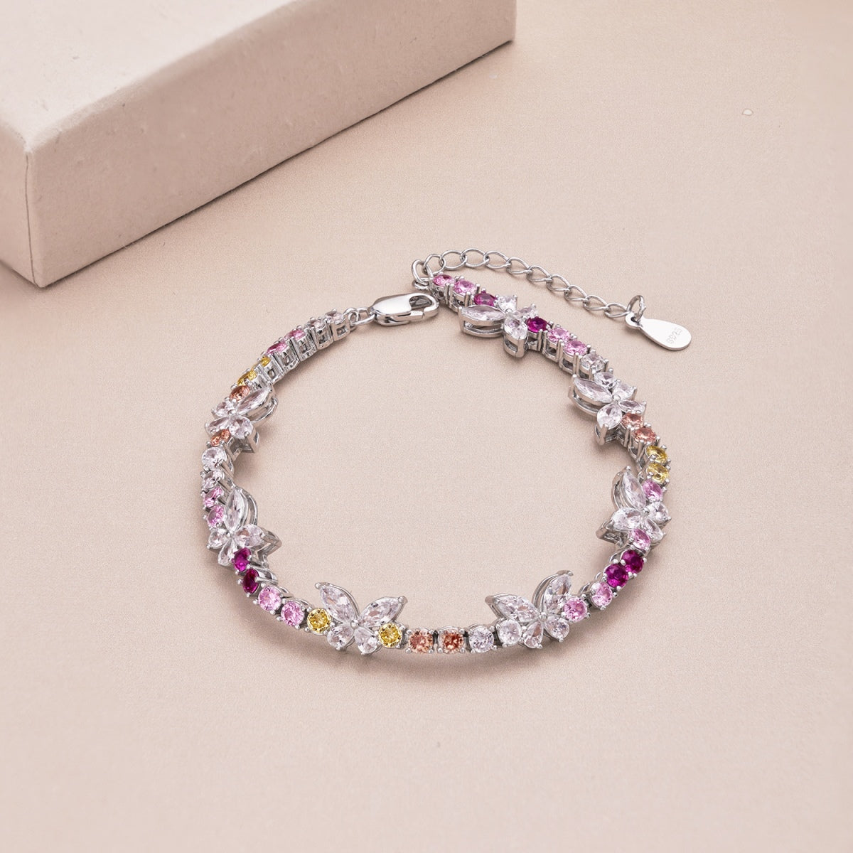 [Clover Jewelry]Ornate Colorful Butterfly Shape Round Cut Daily Bracelet