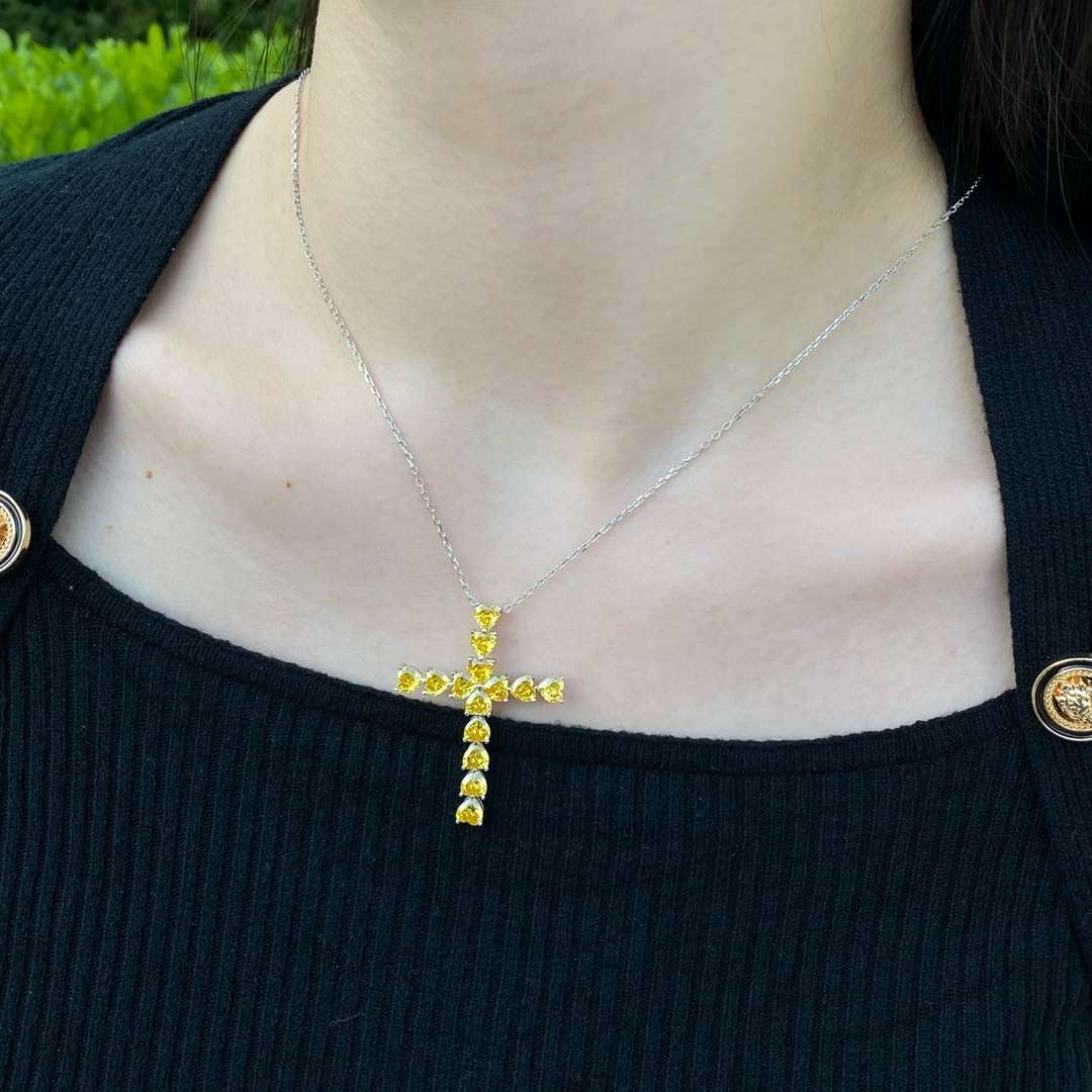 [Clover Jewelry]Radiant Cross Shape Necklace