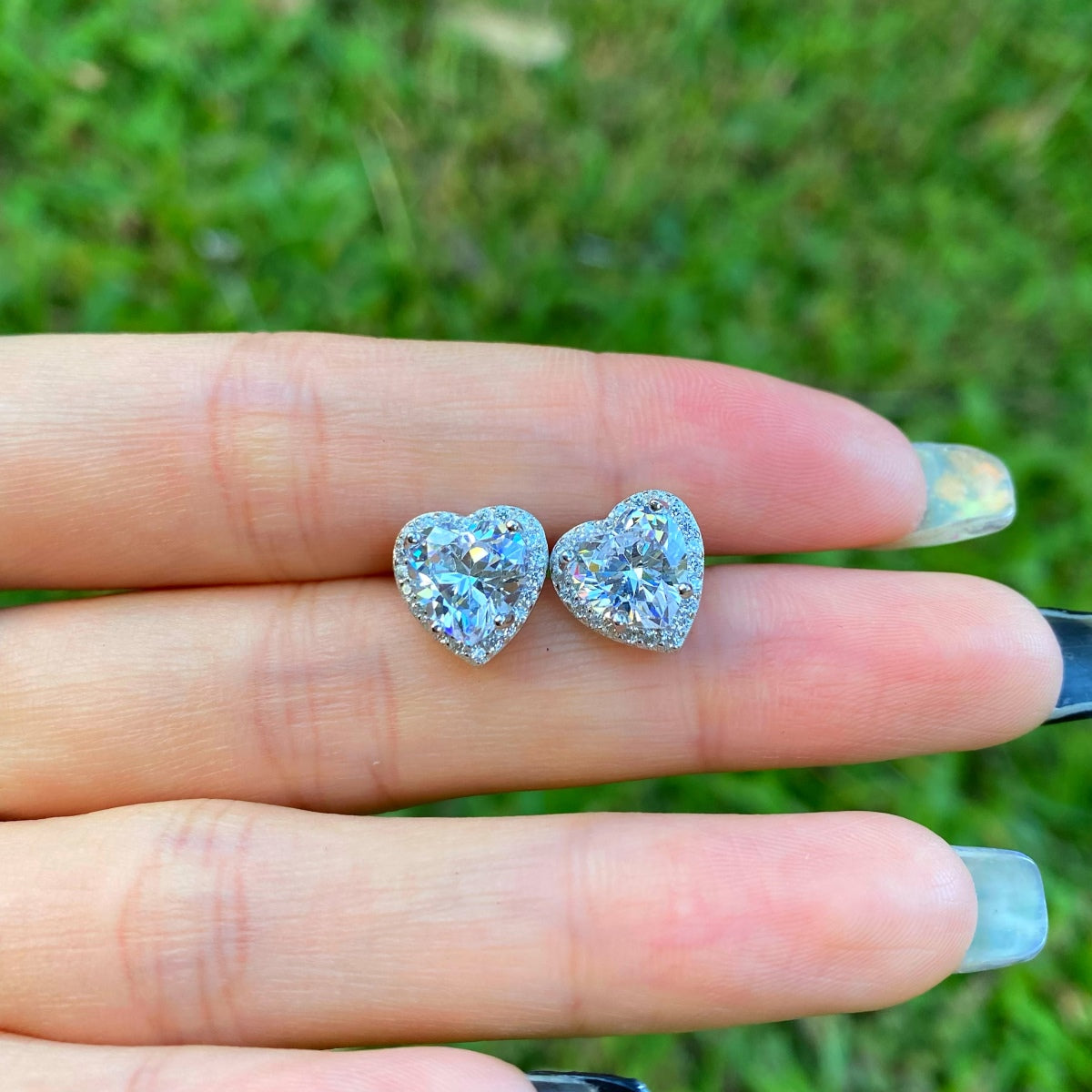 [Clover Jewelry]Sparkling Heart Shape Lover Earrings