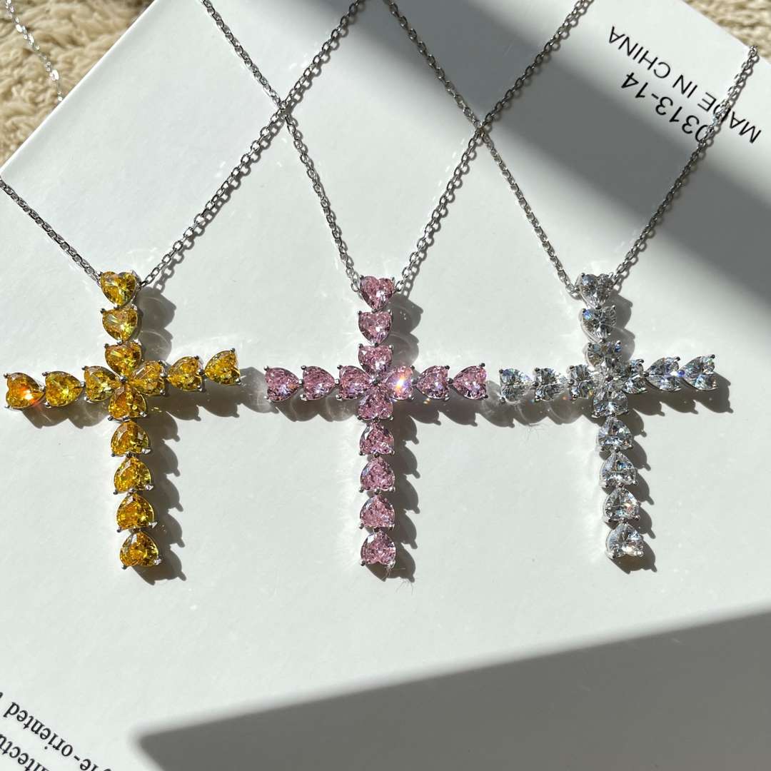 [Clover Jewelry]Radiant Cross Shape Necklace