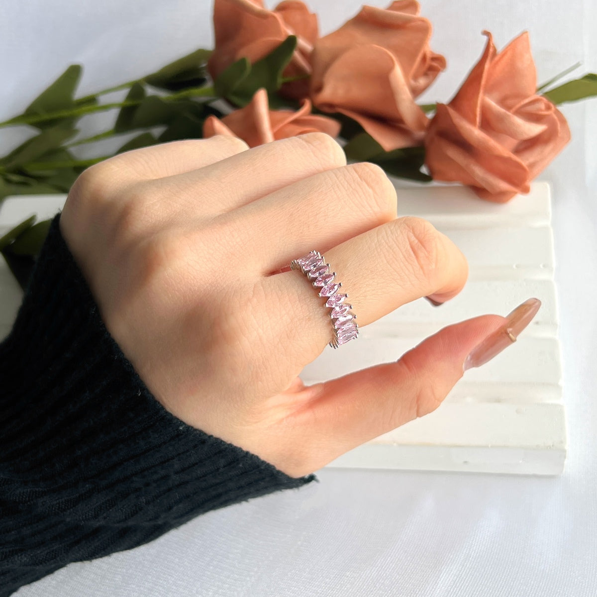 [Clover Jewelry]Gorgeous Marquise Cut Tennis Ring