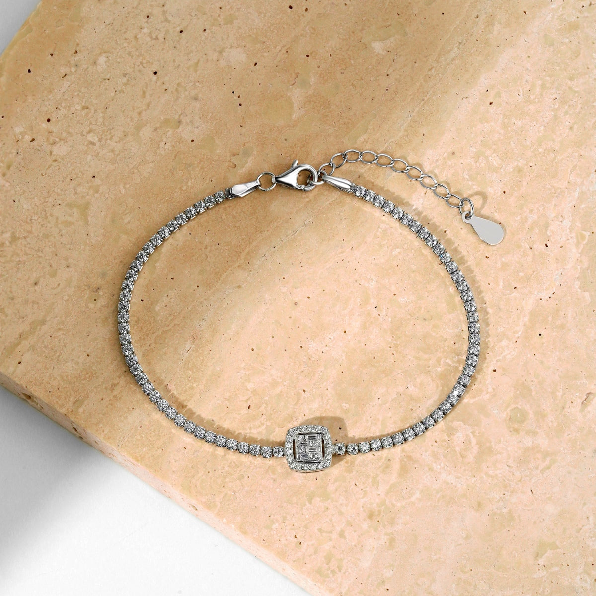 [Clover Jewelry]Luxurious Dazzling Square Shape Banquet Bracelet