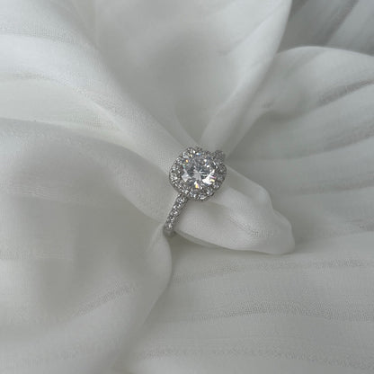 [Clover Jewelry]Dazzling Resplendent Round Cut Wedding Ring