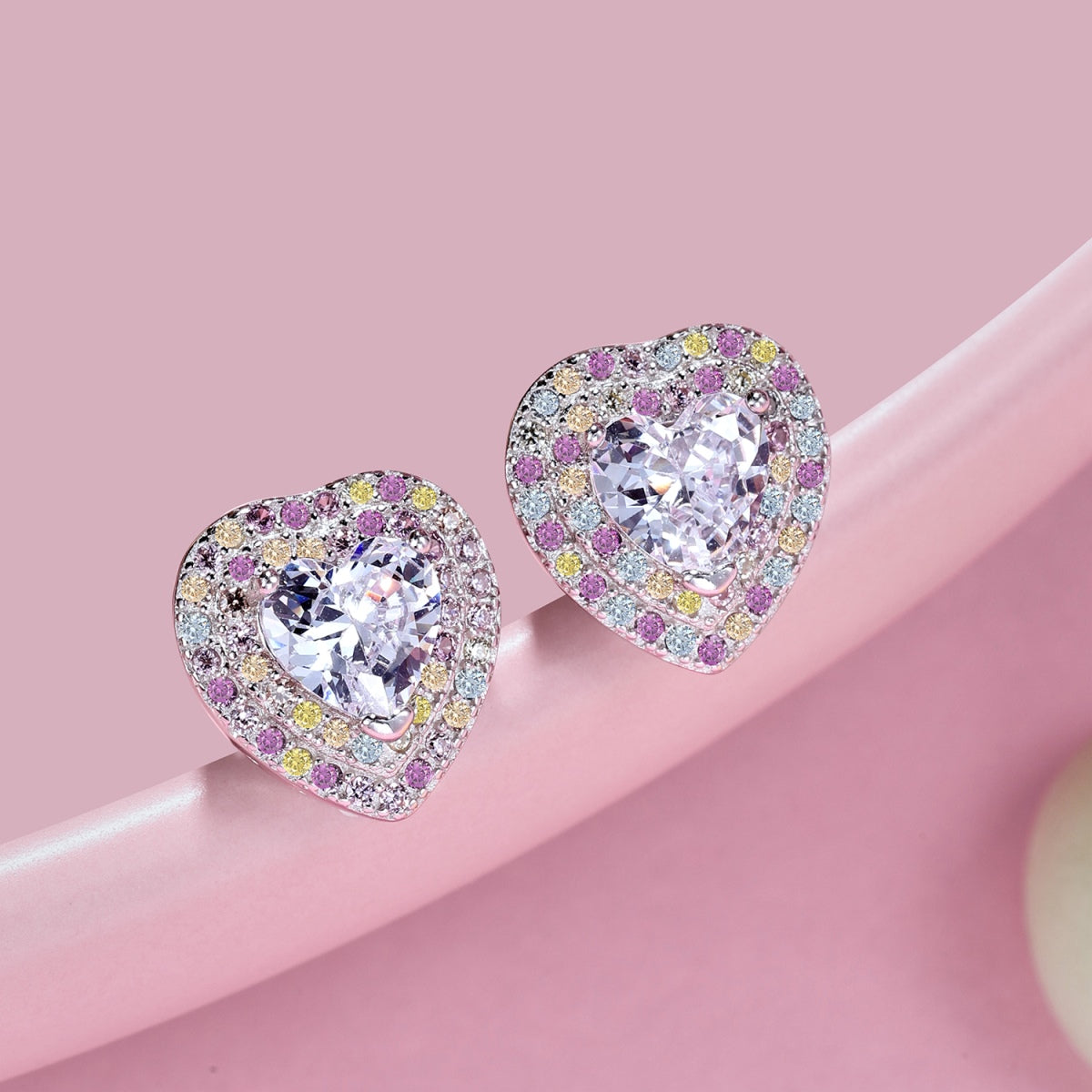 [Clover Jewelry]Dazzling Heart Shape Lover Earrings