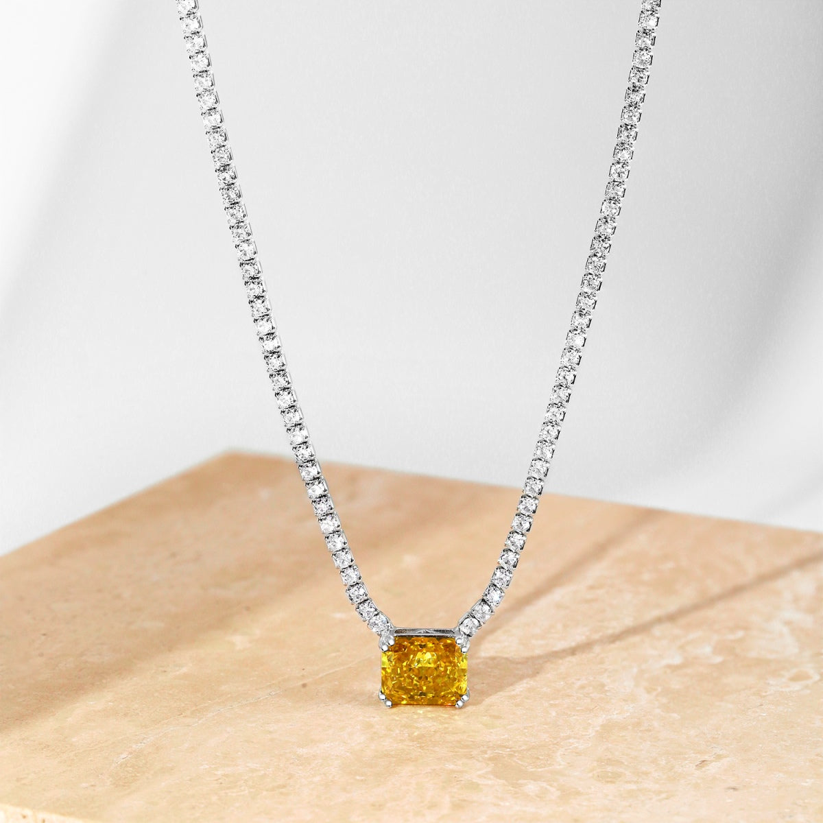 [Clover Jewelry]4.0 Carat Elegant Radiant Cut Necklace