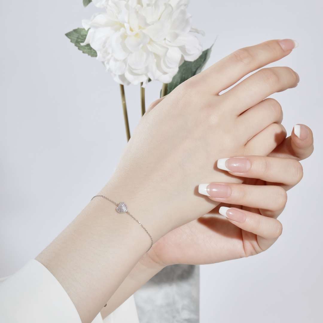 [Clover Jewelry]Heart-Shaped Gentle and Versatile Bracelet