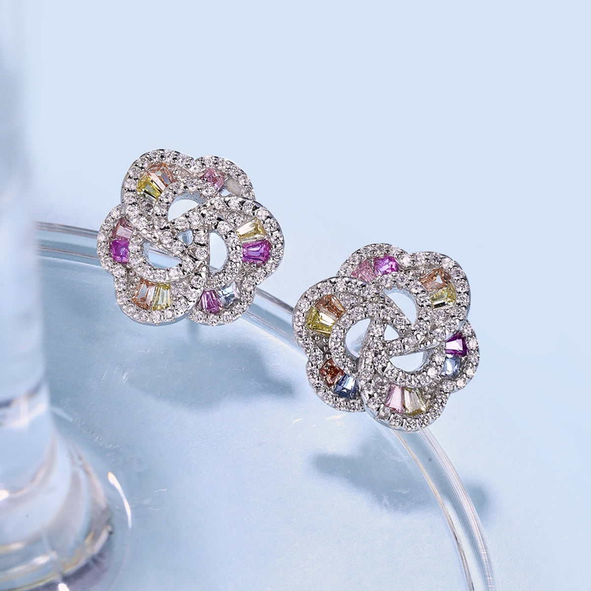 [Clover Jewelry]Exquisite Flower Shape Daily Earrings