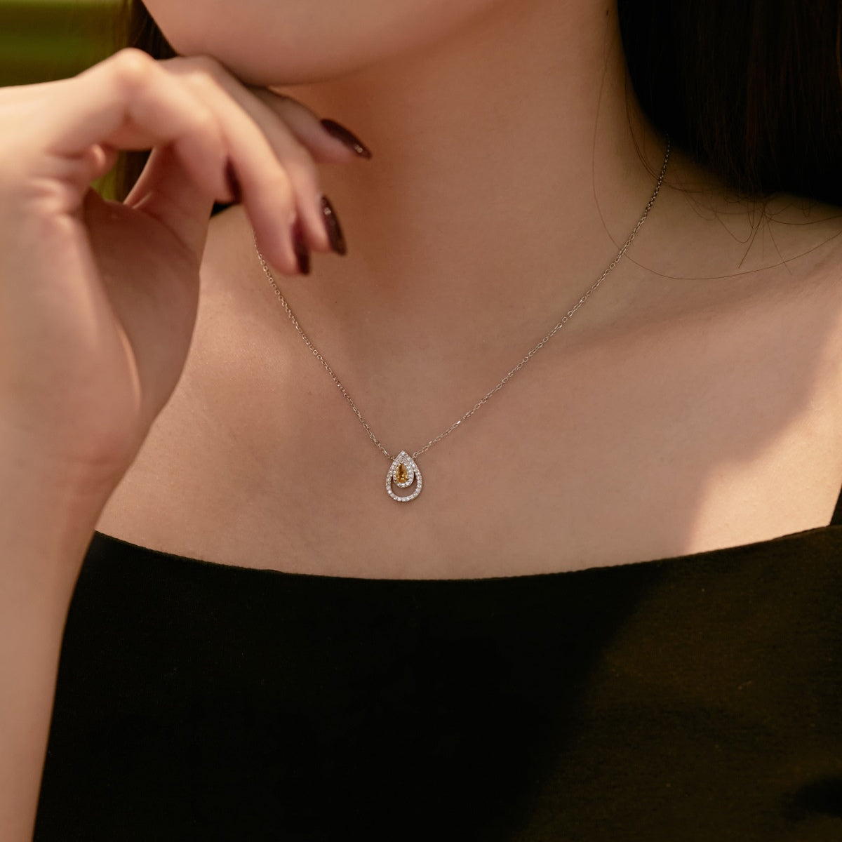 [Clover Jewelry]Sparkling Pear Cut Necklace