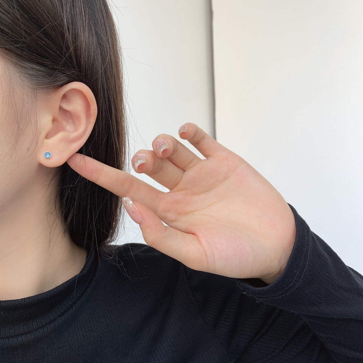 [Clover Jewelry]Sparkling Colorful Round Shape Earrings