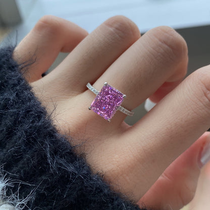 [Clover Jewelry]4.0 Carat Luxurious Engagement Ring