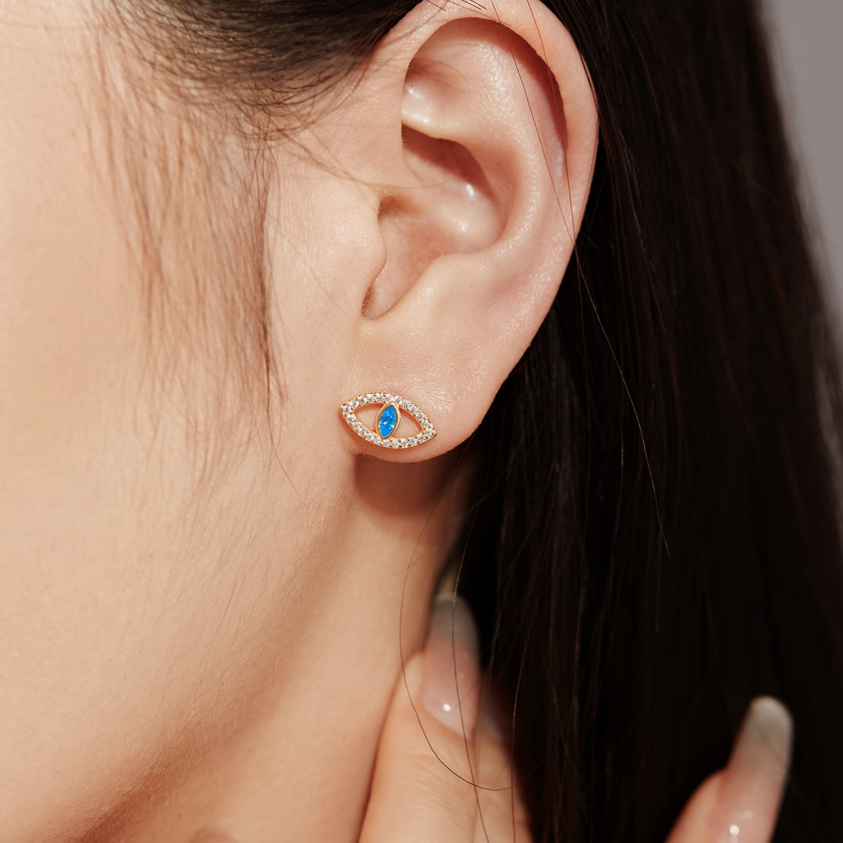 [Clover Jewelry]Blue Devil Eyes Hollow Stud Earrings