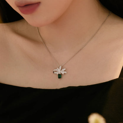 [Clover Jewelry]Luxurious Flower Shape Emerald Cut Necklace