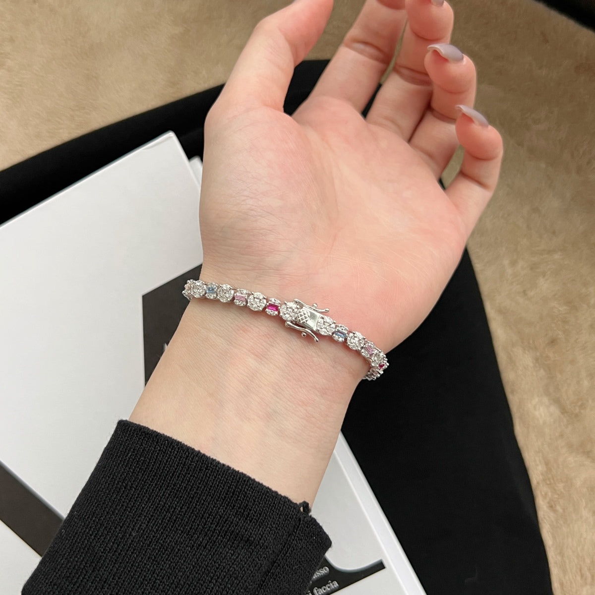 [Clover Jewelry]Dazzling Radiant Multi Cut Daily Bracelet