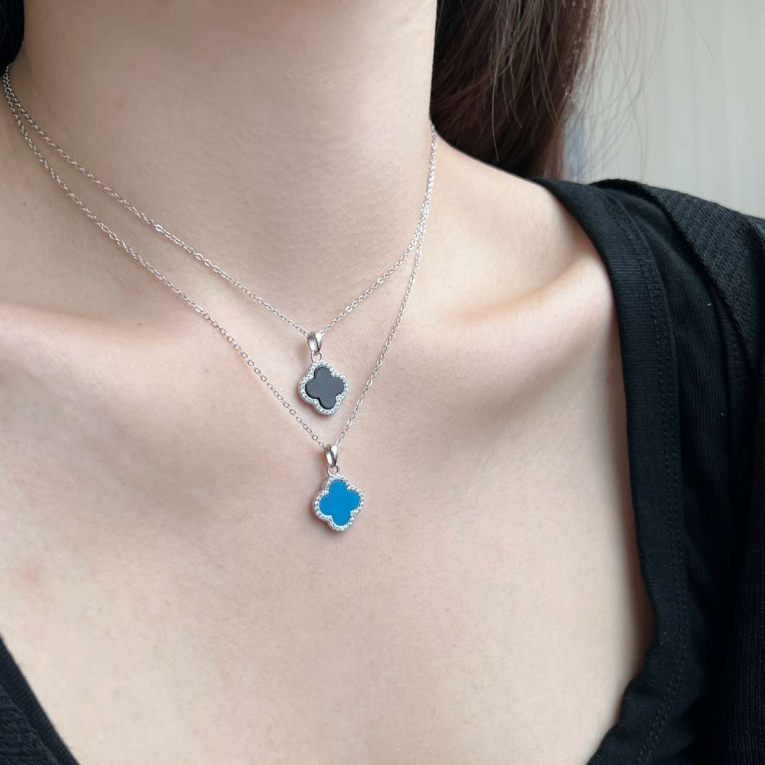 [Clover Jewelry]Dainty Flower Shape Necklace