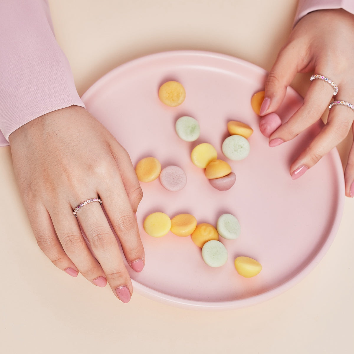 [Clover Jewelry]Radiant Sparkling Round Cut Daily Ring