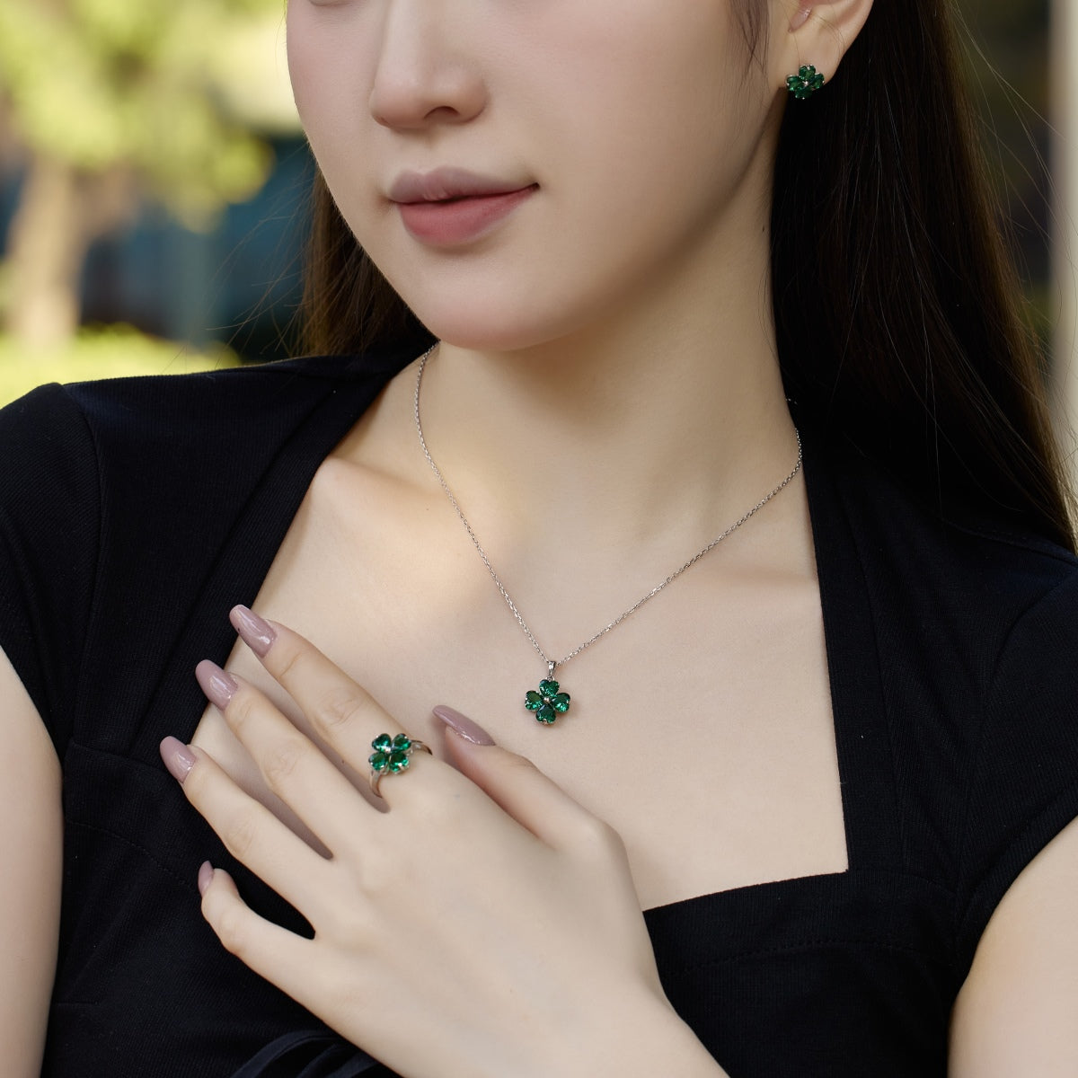 [Clover Jewelry]Heart-Shaped Four-Leaf Clover Bead Necklace