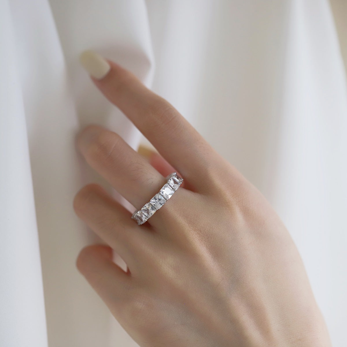 [Clover Jewelry]Elegant Princess Cut Tennis Ring